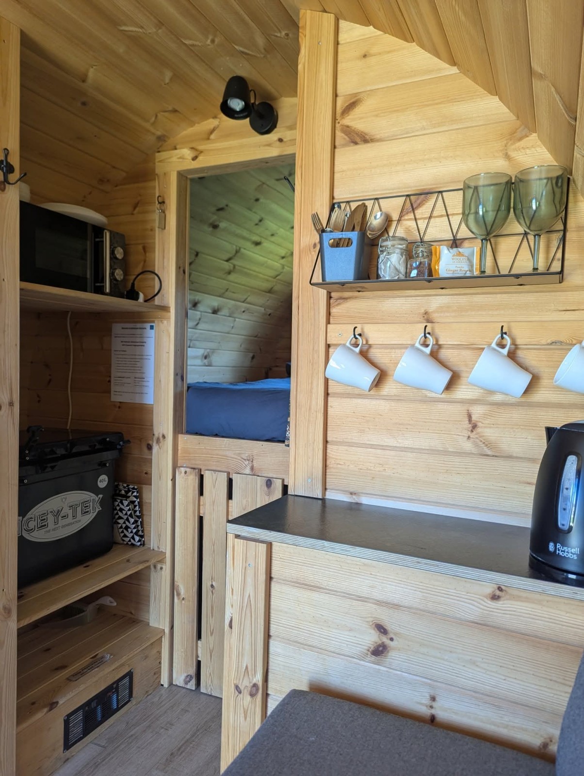 Kettle, microwave, toaster & cool box