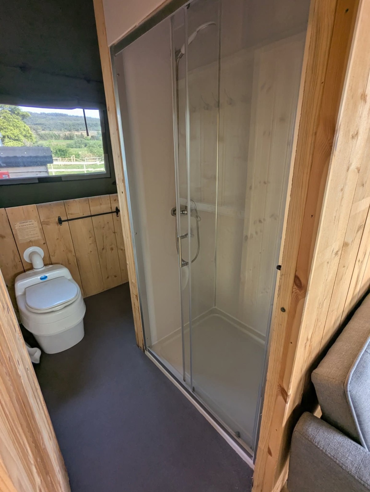 Iorsa Tent shower room