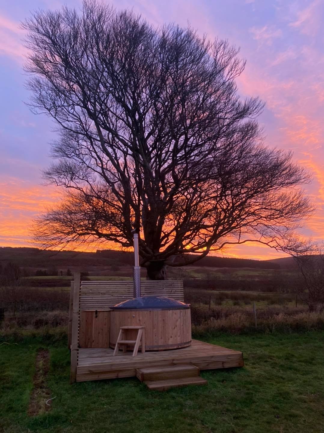 Wood-fired outdoor tub
